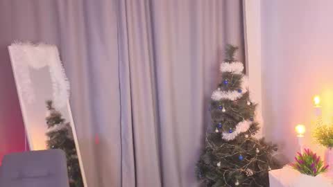 Snapshot of tecna_tonic chatting on December 23, 5:05 am all me precious online show from December 23, 5:05 am