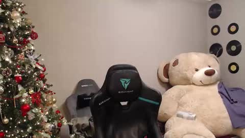 Teddy online show from December 22, 11:02 pm