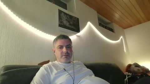 Peter online show from December 3, 6:06 pm