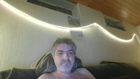 Peter online show from November 17, 5:52 pm