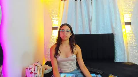 Snapshot of tefi_smit chatting on May 26, 6:59 pm tefi smit online show from May 26, 6:59 pm