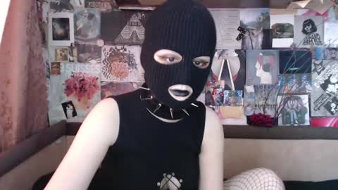 ruth online show from February 13, 8:59 am