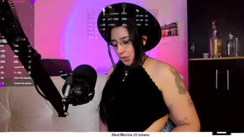 Maddie online show from April 7, 1:17 am