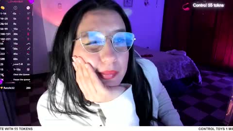 Snapshot of tellme_maddie chatting on May 27, 1:57 am Maddie online show from May 27, 1:57 am