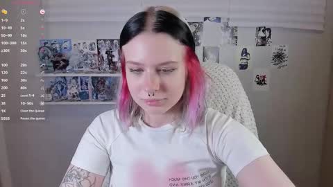  Sue  online show from November 12, 3:56 pm