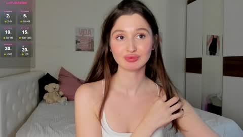 Snapshot of tender_babyy chatting on December 12, 5:37 pm Sexy girl Li online show from December 12, 5:37 pm