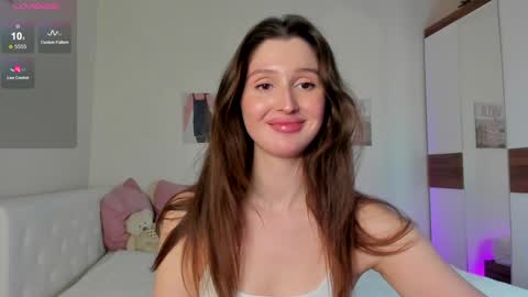 Snapshot of tender_babyy chatting on February 1, 2:24 pm Sexy girl Li online show from February 1, 2:24 pm