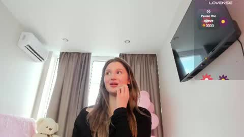 Amina online show from July 29, 10:57 am