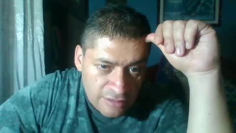 Snapshot of tender_eldelatienda chatting on April 22, 11:28 pm Fabio Canavaro online show from April 22, 11:28 pm