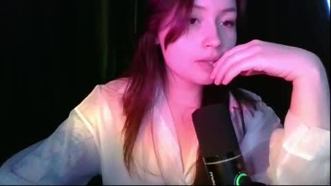 tendre_amelia online show from May 14, 5:53 pm