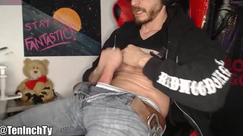 Ty online show from November 26, 10:00 pm