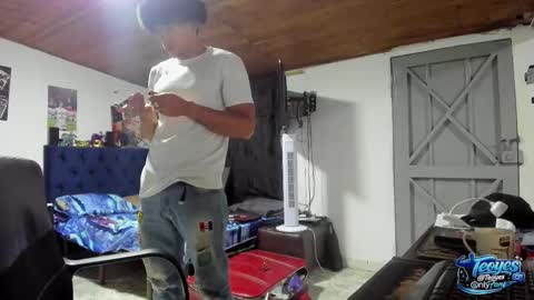 teoyes_ online show from March 5, 12:17 am