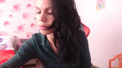 Snapshot of teressa_lovee chatting on April 15, 10:44 am teressa_lovee online show from April 15, 10:44 am