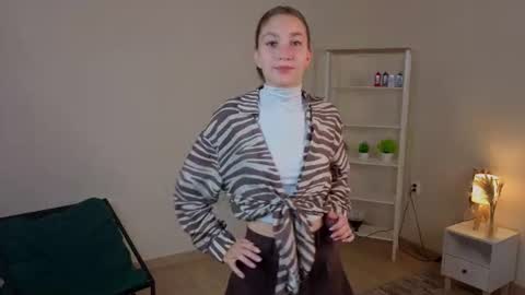 Emma online show from August 4, 1:09 am