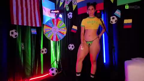 Snapshot of teretwerk_23 chatting on June 22, 2:24 am teresa help me reach 100 like online show from June 22, 2:24 am