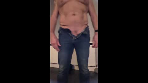 Snapshot of terry145 chatting on March 22, 3:10 am terry145 online show from March 22, 3:10 am