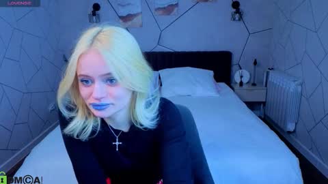 Snapshot of tessa_ashe chatting on March 9, 9:02 am Tessa online show from March 9, 9:02 am