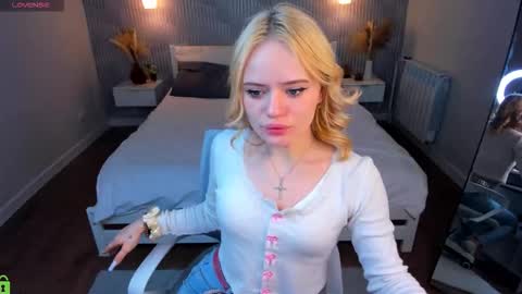 Snapshot of tessa_ashe chatting on March 19, 9:02 am Tessa online show from March 19, 9:02 am