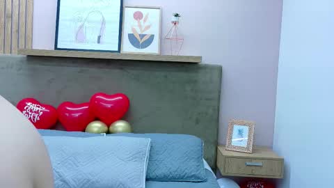 Snapshot of tessa_stones chatting on February 21, 3:40 am tessa stones online show from February 21, 3:40 am