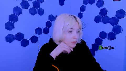 tessa_tea online show from March 27, 9:42 am