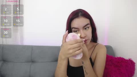 Tessa foxie      online show from May 8, 11:26 am
