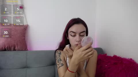 Tessa foxie      online show from May 22, 11:16 am