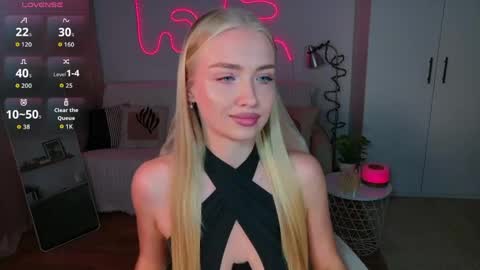 TessaHamilton online show from May 29, 12:14 pm
