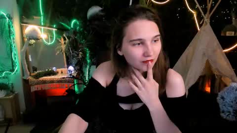 Tessa online show from September 18, 5:42 am