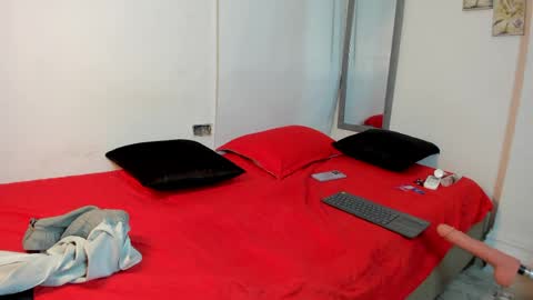 Snapshot of tessanahs chatting on April 12, 2:44 pm tessanahs online show from April 12, 2:44 pm