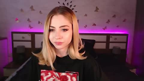 Snapshot of tessawillson chatting on February 3, 11:53 am Tessa online show from February 3, 11:53 am