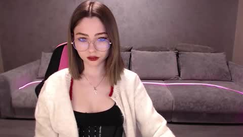 Tessa online show from December 2, 10:53 am
