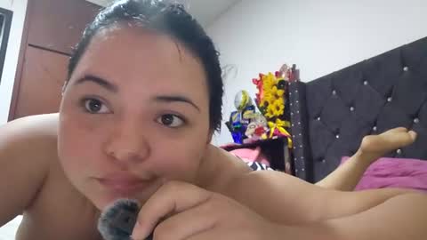 tessa y leo online show from June 19, 1:59 pm