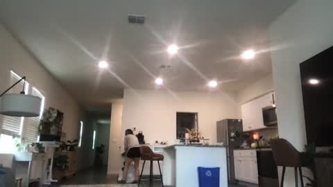 Daphne Summers online show from March 10, 8:03 pm