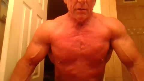 Snapshot of texasboy1978 chatting on July 4, 6:36 pm texasboy1978 online show from July 4, 6:36 pm