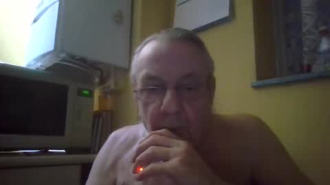 Snapshot of texmexlover chatting on July 22, 3:20 am texmexlover online show from July 22, 3:20 am