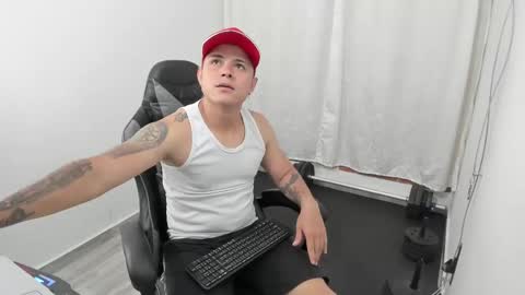 Teylor Fel online show from January 17, 4:06 am