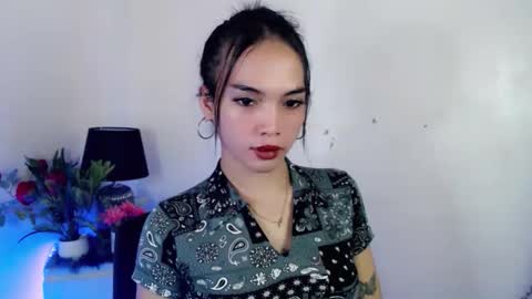 Snapshot of tgirl_jasmine1 chatting on February 4, 1:00 am Vanessa online show from February 4, 1:00 am