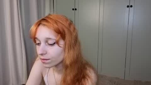 Snapshot of tgirlfoxy chatting on June 27, 6:18 am Foxy Zuccinni Roxy Little online show from June 27, 6:18 am