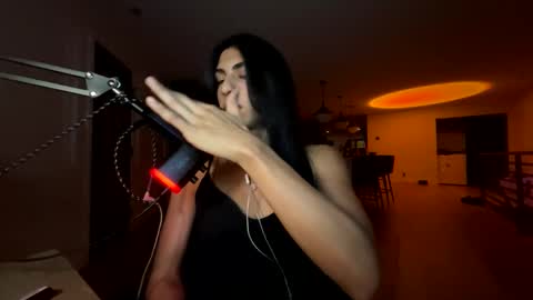 babygirlmami online show from March 25, 9:04 am