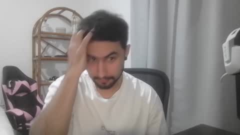 ThaiGuy online show from October 8, 11:41 am