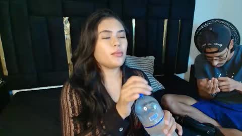 T H A I S  online show from February 11, 9:20 pm