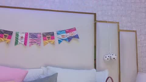 Snapshot of thalia888_ chatting on July 5, 6:59 pm thalia888_ online show from July 5, 6:59 pm