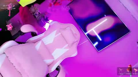 Snapshot of thalia_gil21 chatting on February 20, 1:57 am Thalia Girl online show from February 20, 1:57 am