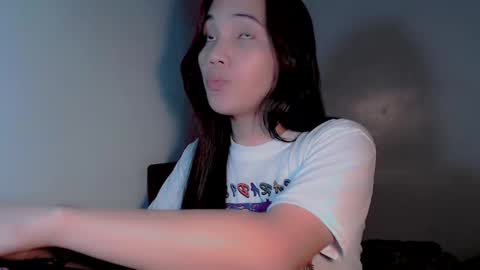 Snapshot of thalia_sunshine chatting on February 10, 12:19 am Thalia online show from February 10, 12:19 am