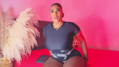 thalyanna_ebony online show from May 1, 5:23 am