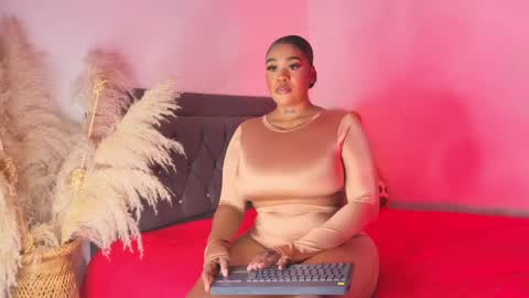 thalyanna_ebony online show from May 3, 11:55 pm