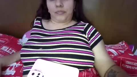 Snapshot of thamara__1023 chatting on October 18, 2:47 am thania sometimes in the company of Alan and Maria online show from October 18, 2:47 am