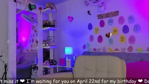 Snapshot of thamara_l11 chatting on April 15, 12:39 am Dany online show from April 15, 12:39 am
