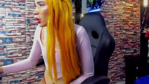 Snapshot of thamara_roberts chatting on April 30, 12:17 am thamara_roberts online show from April 30, 12:17 am