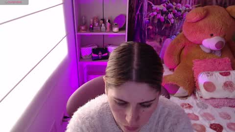   online show from March 26, 6:02 pm